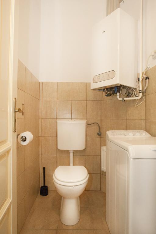 דירות בודפשט Carolyn Apartman In The Old City מראה חיצוני תמונה