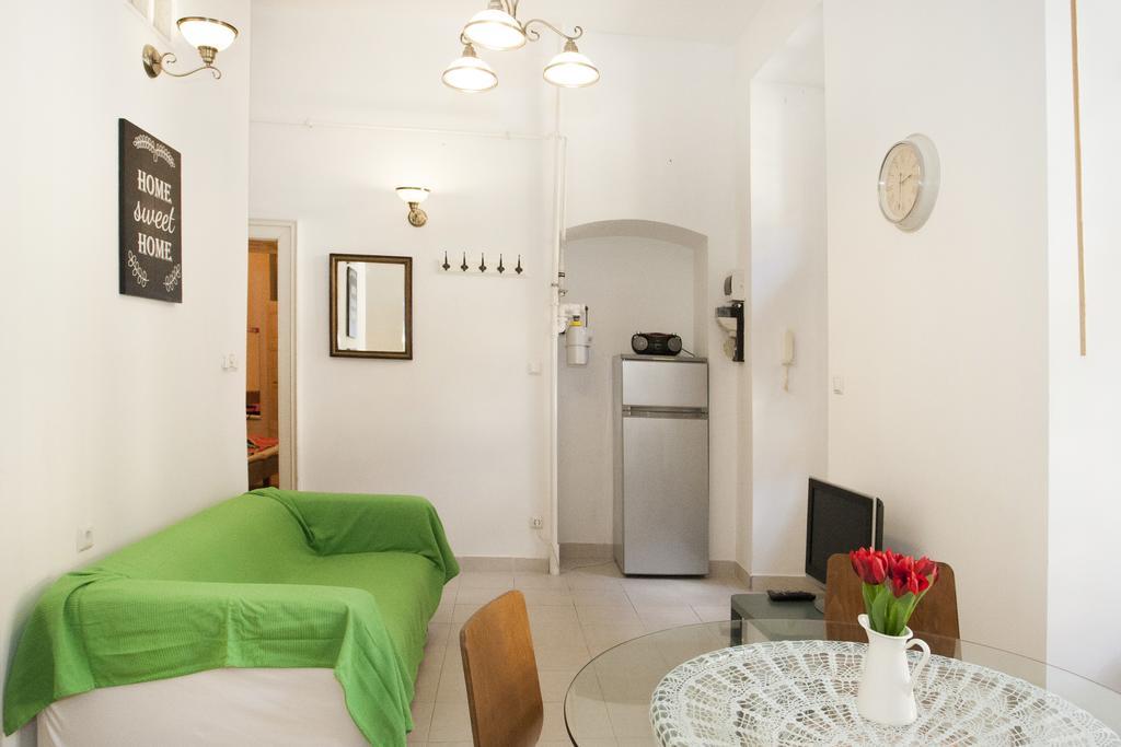 דירות בודפשט Carolyn Apartman In The Old City מראה חיצוני תמונה