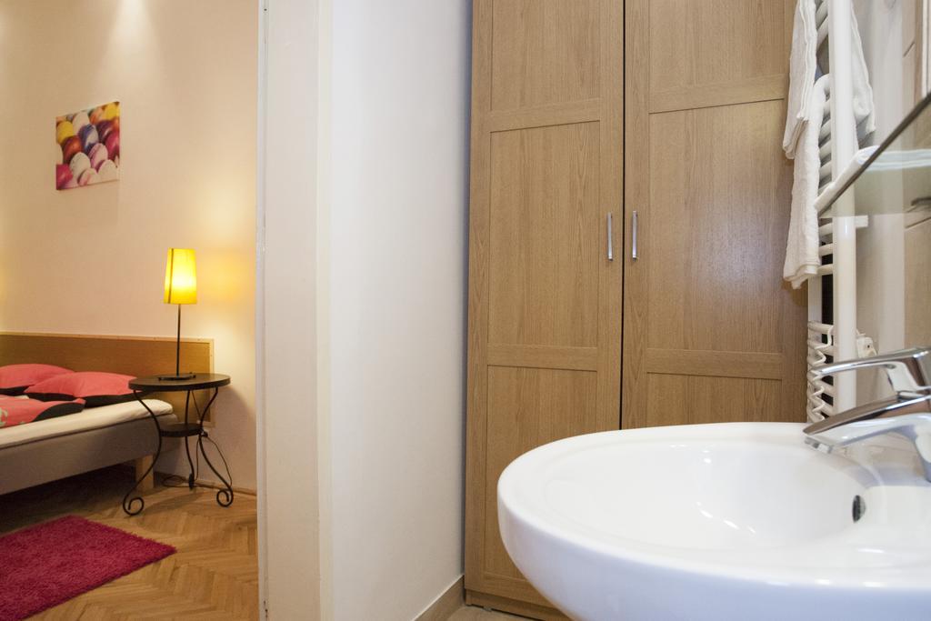 דירות בודפשט Carolyn Apartman In The Old City מראה חיצוני תמונה